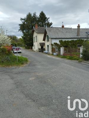 Maison - 198 m² - 9 pièces