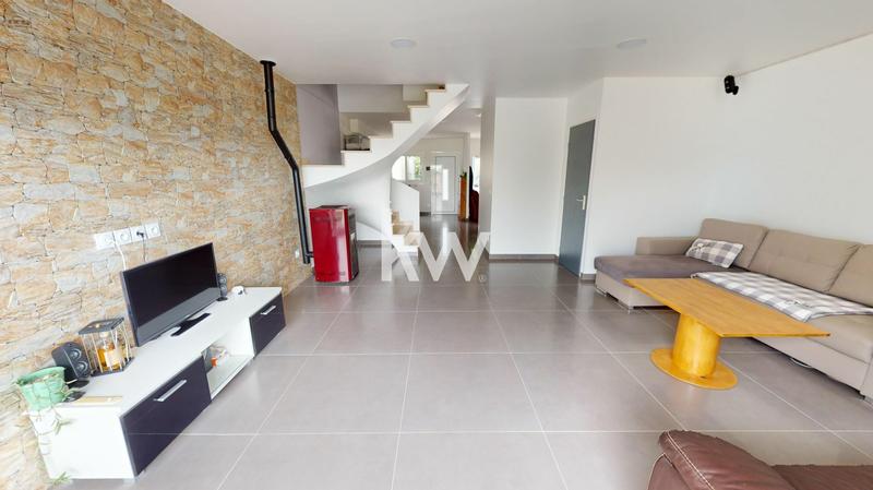 Maison - 110 m² - 5 pièces