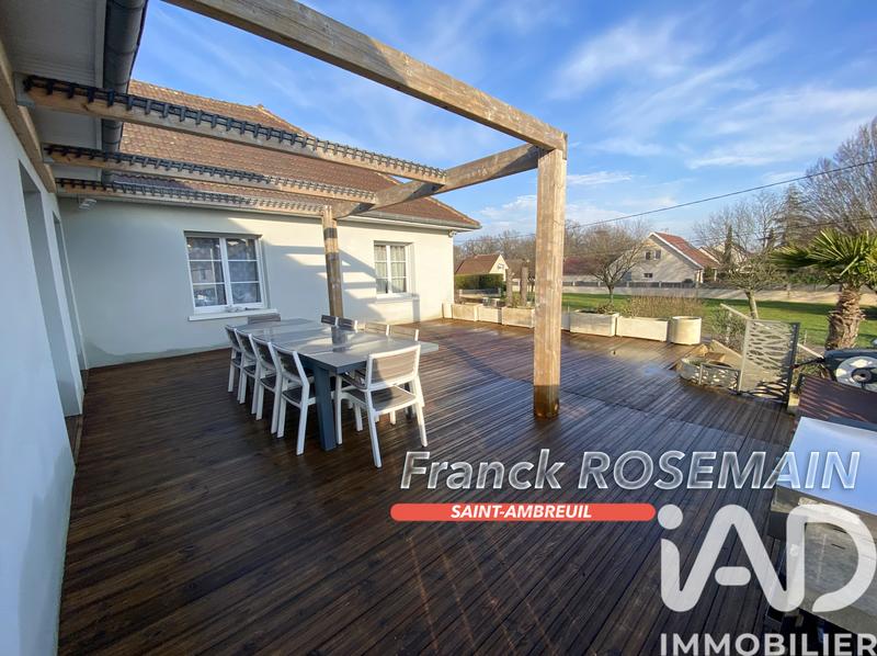 Maison - 260 m² - 10 pièces