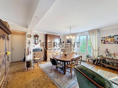 Appartement - 87 m² - 5 pièces