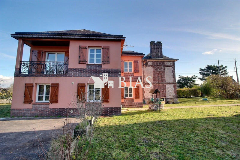 Maison - 239 m² - 7 pièces