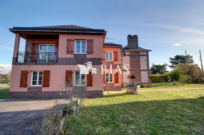 Maison - 239 m² - 7 pièces