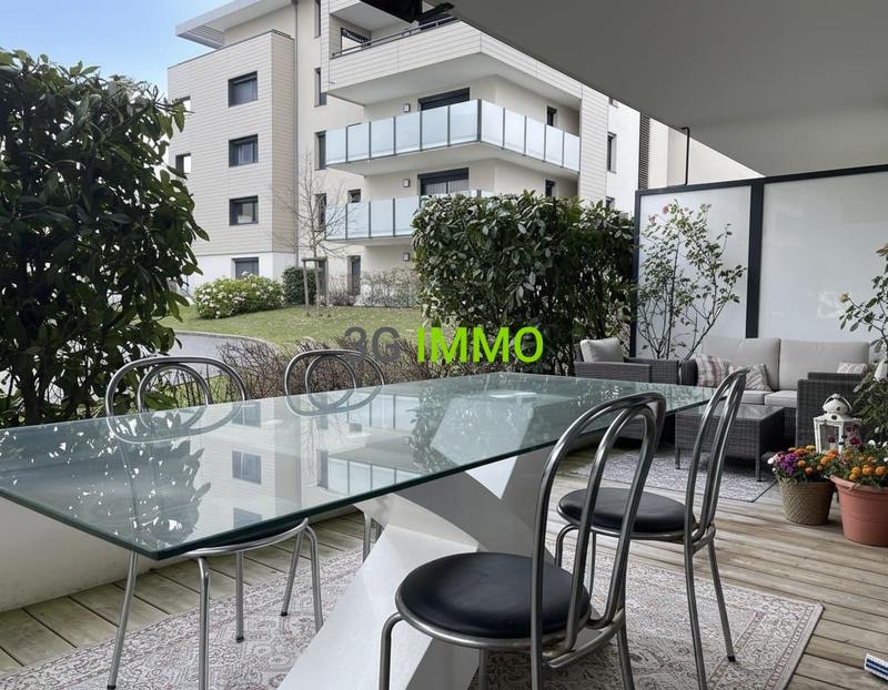 Appartement - 82 m² - 4 pièces