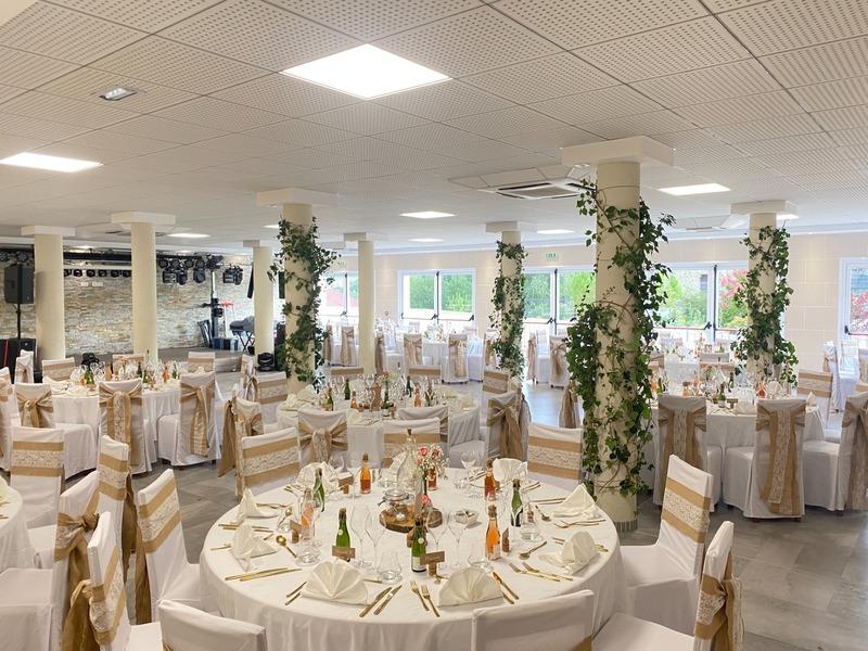 Propriété - 1 298 m² - 45 pièces