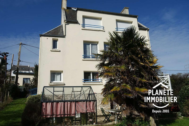 Maison ancienne - 240 m² - 12 pièces