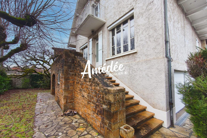 Maison ancienne - 304 m² - 11 pièces