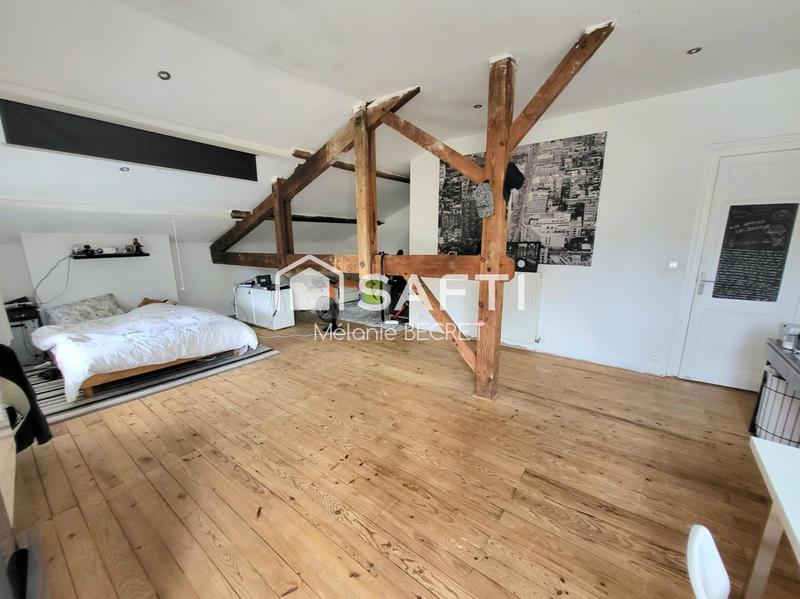 Maison - 270 m² - 9 pièces