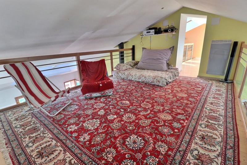 Duplex - 247 m² - 8 pièces