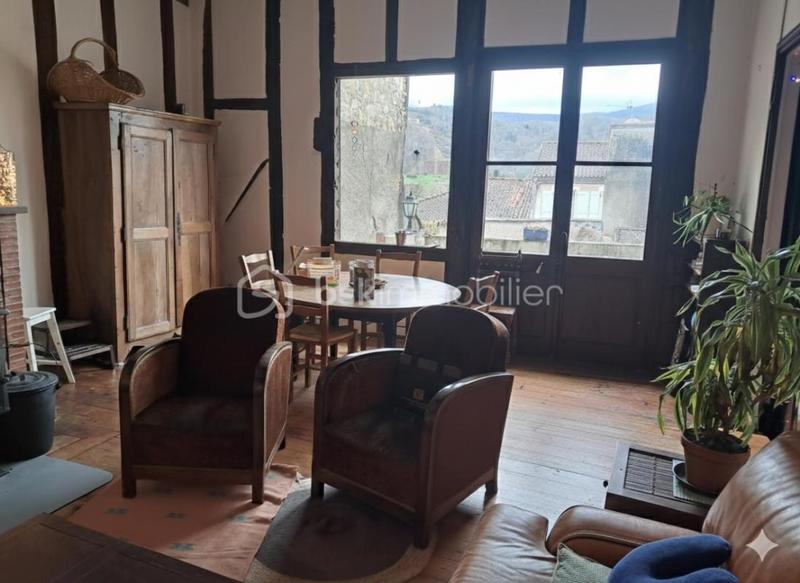 Demeure - 260 m² - 9 pièces