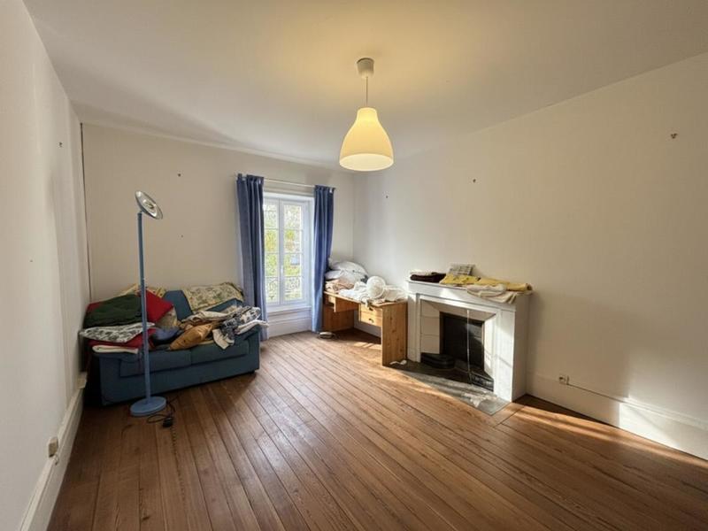 Maison - 255 m² - 10 pièces