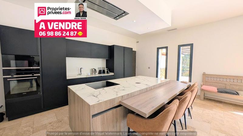 Maison - 180 m² - 6 pièces