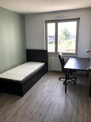 Chambre - 12 m² - 1 pièce