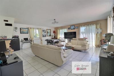 Maison - 120 m² - 4 pièces