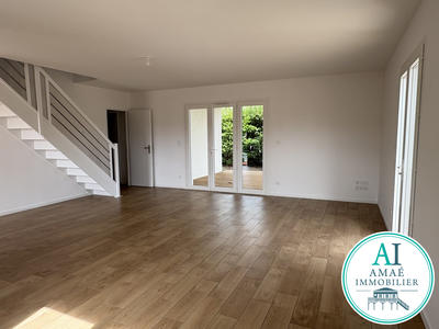 Maison - 99 m² - 4 pièces