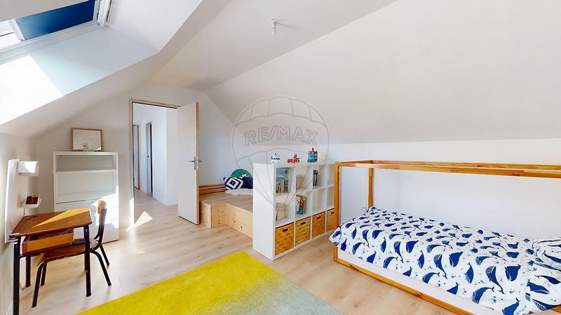 Maison - 135 m² - 6 pièces