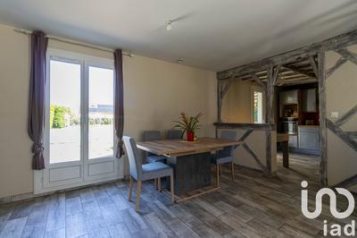 Maison - 94 m² - 5 pièces