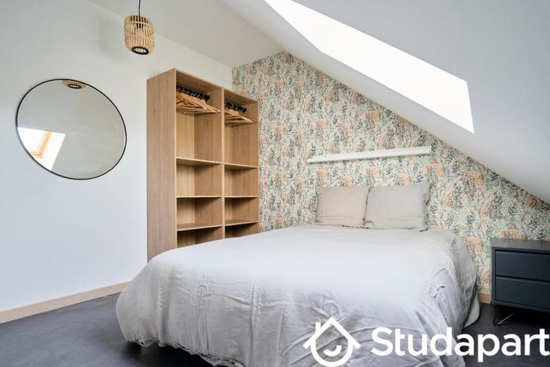 Chambre - 12 m² - 1 pièce