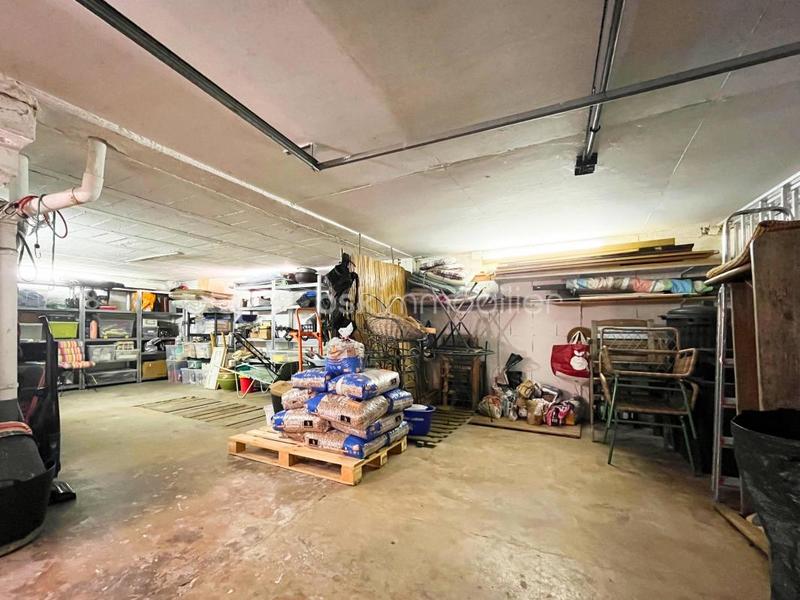 Maison - 210 m² - 6 pièces