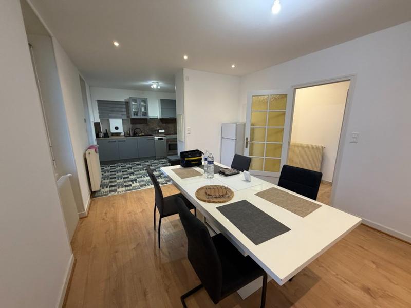 Appartement - 90 m² - 4 pièces