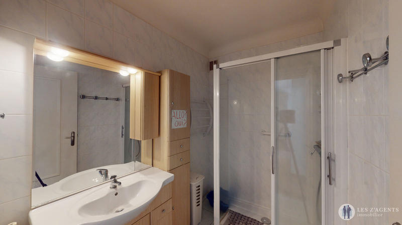 Appartement - 80 m² - 3 pièces