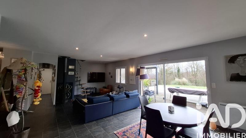 Maison - 98 m² - 4 pièces