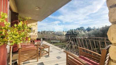 Maison - 195 m² - 9 pièces