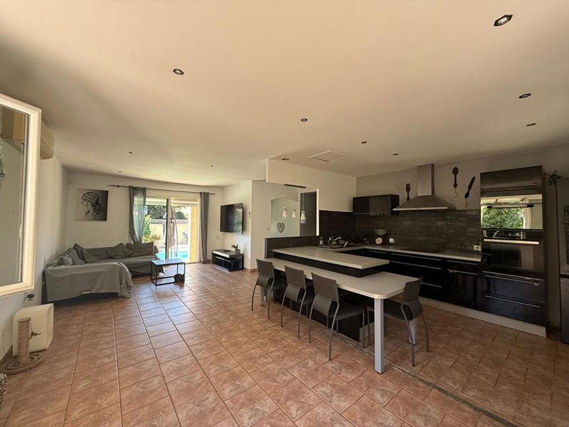 Maison - 135 m² - 5 pièces