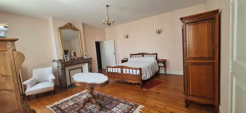 Maison de maîtres - 310 m² - 12 pièces