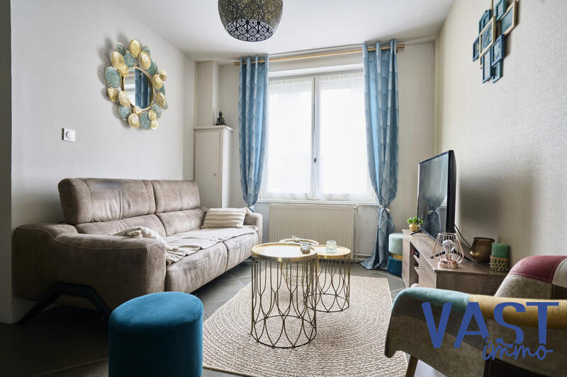 Maison - 93 m² - 5 pièces