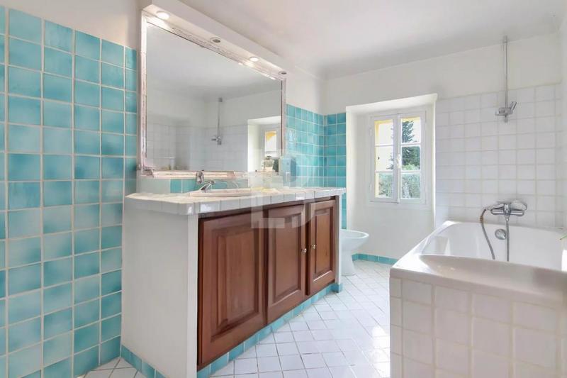 Mas - 161 m² - 7 pièces