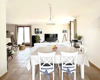 Maison - 144 m² - 4 pièces