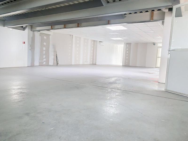 Local commercial - 408 m² - 7 pièces