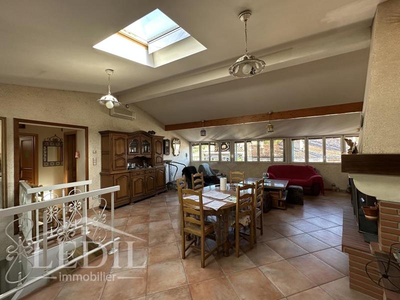 Appartement - 122 m² - 3 pièces