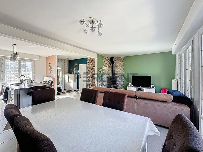 Maison - 95 m² - 5 pièces