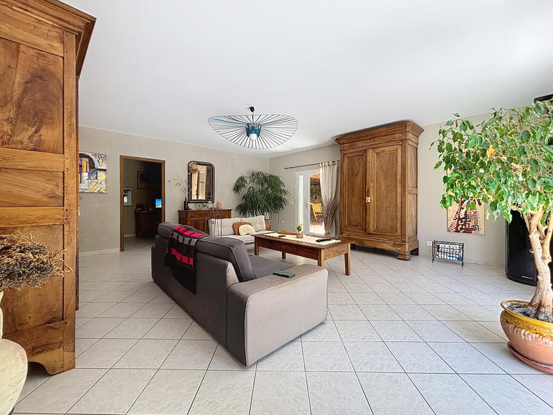 Mas - 195 m² - 5 pièces