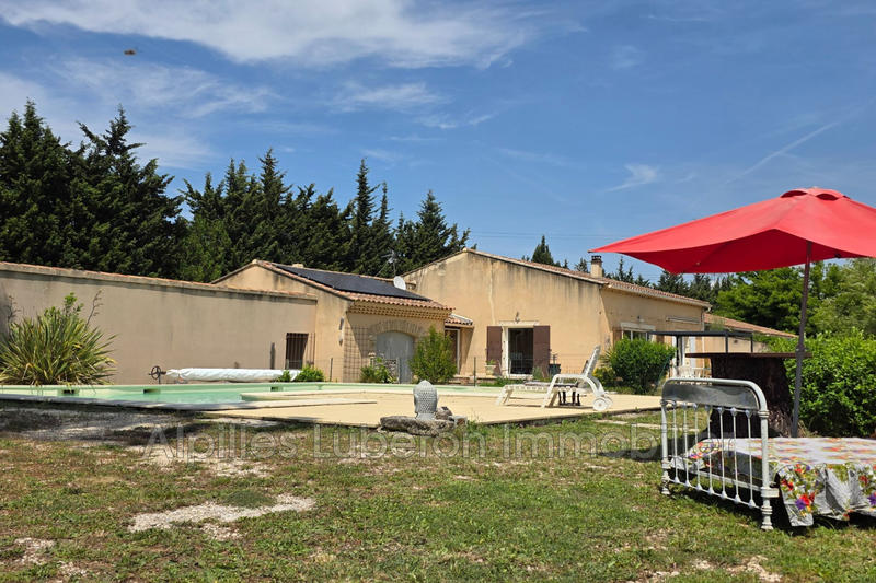 Maison - 250 m² - 5 pièces