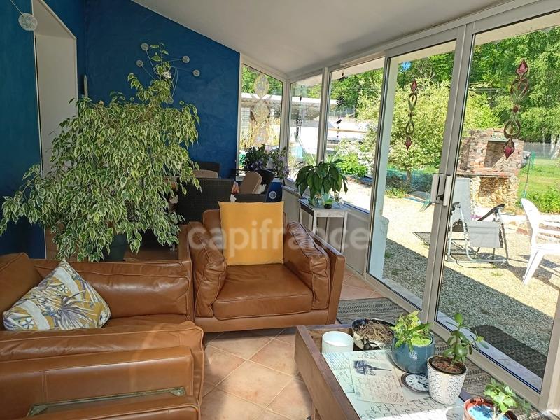 Maison - 220 m² - 7 pièces