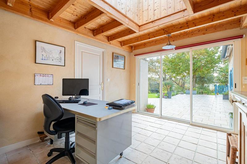 Maison - 180 m² - 9 pièces