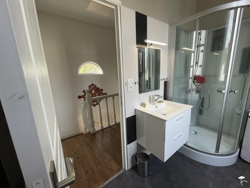 Maison - 140 m² - 7 pièces