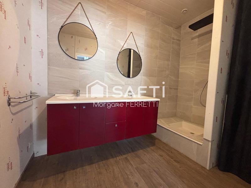 Maison - 200 m² - 4 pièces