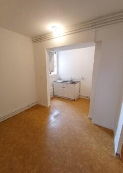 Appartement ancien - 103 m² - 5 pièces