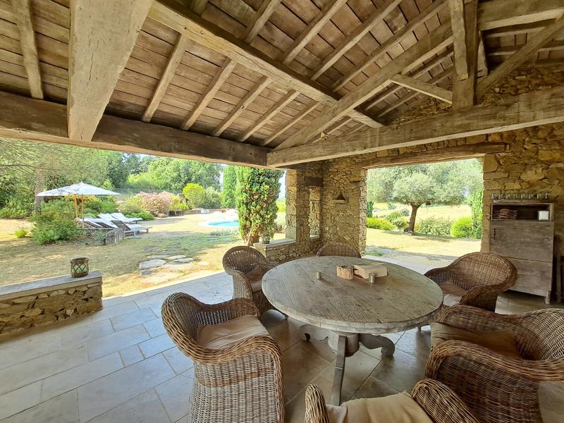 Maison - 427 m² - 12 pièces