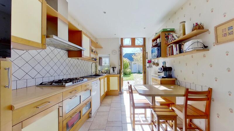 Propriété - 235 m² - 7 pièces