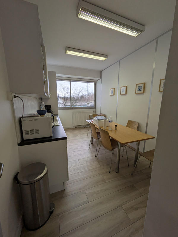 Bureau - 223 m² - 7 pièces