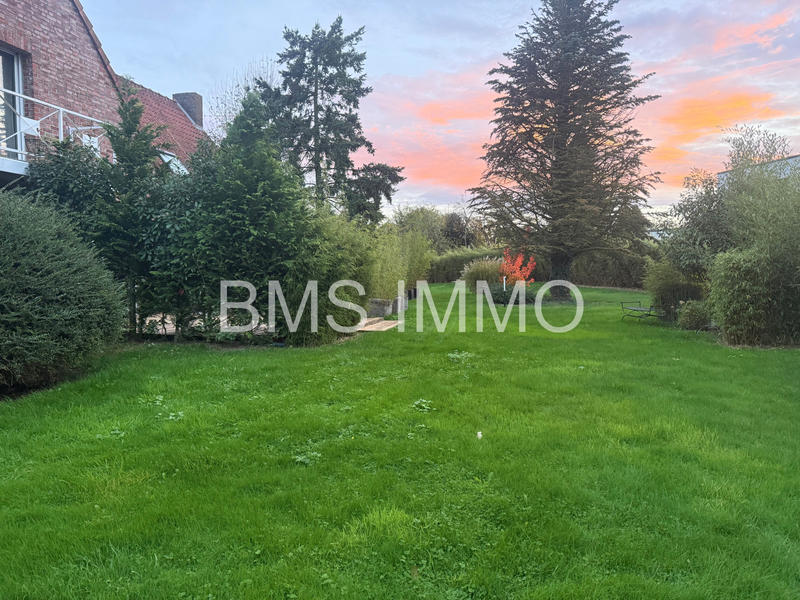 Maison - 230 m² - 6 pièces