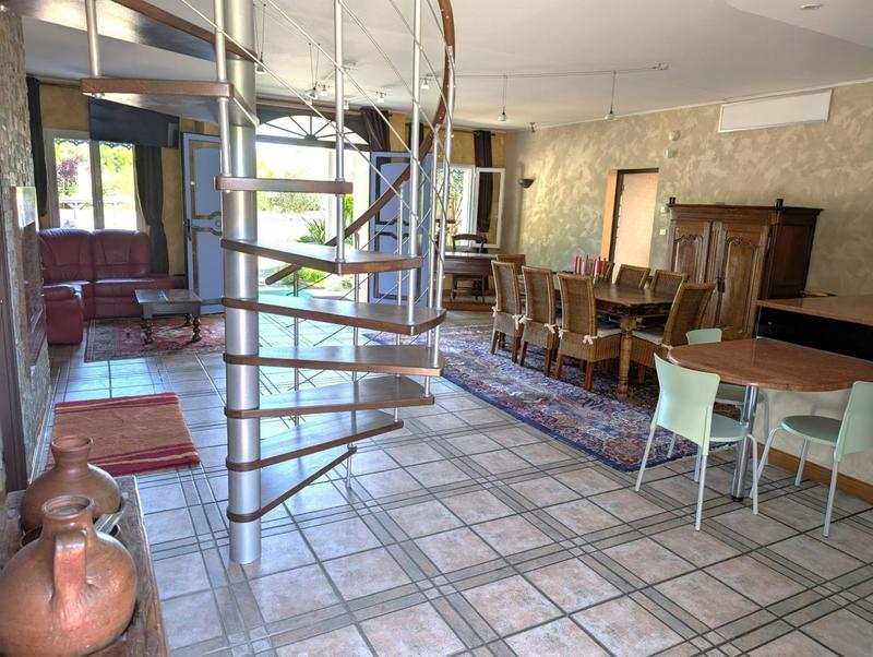 Maison - 165 m² - 6 pièces