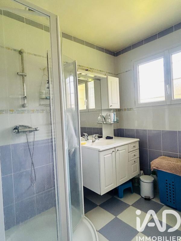 Maison - 99 m² - 5 pièces