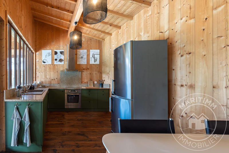 Villa - 230 m² - 9 pièces