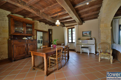 Propriété - 289 m² - 11 pièces