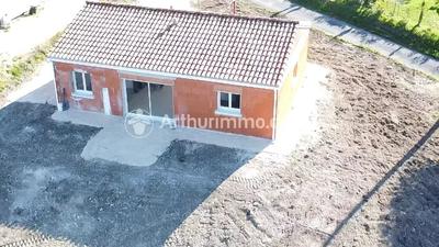 Maison - 92 m² - 5 pièces